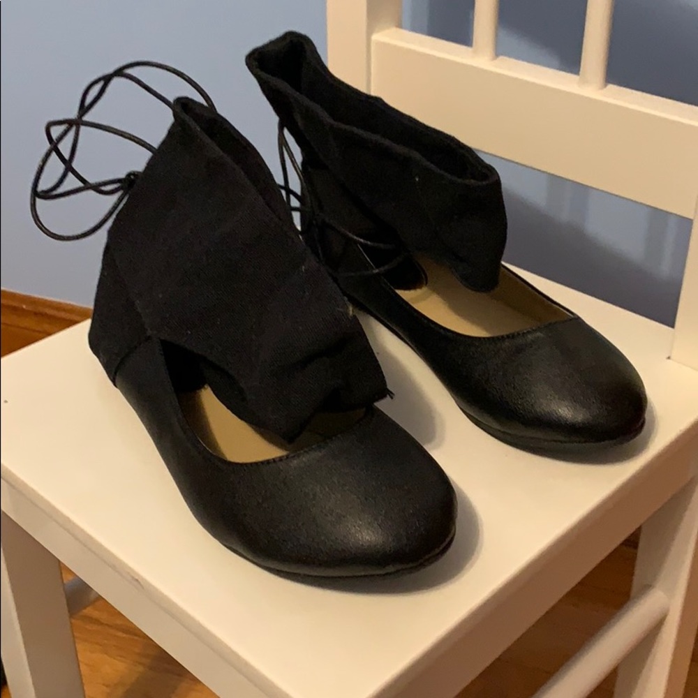 Ballet Flats with Ankle Wrap
